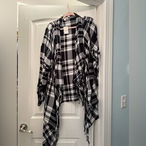 NWT Black and white plaid wrap